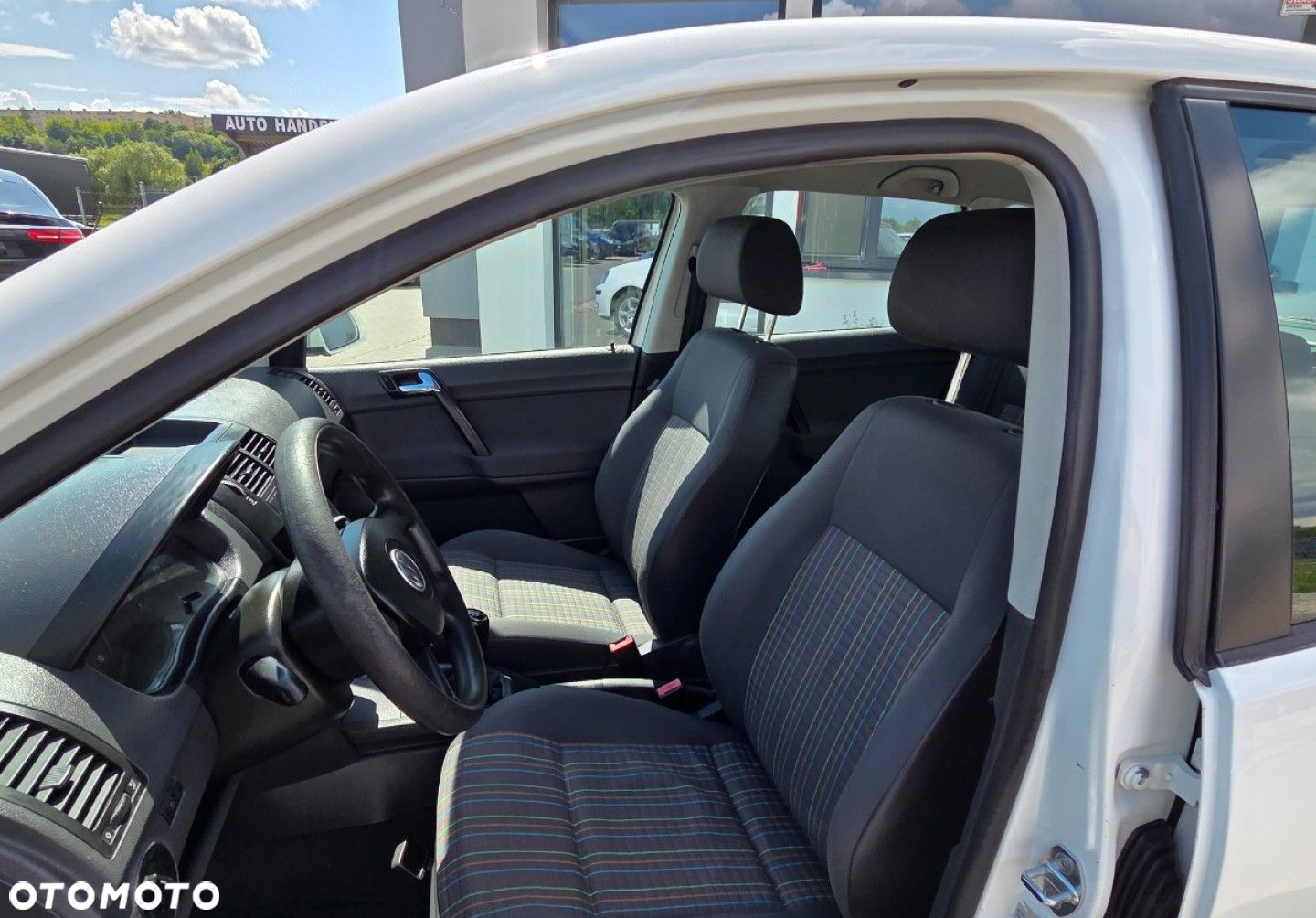 Volkswagen Polo - 16