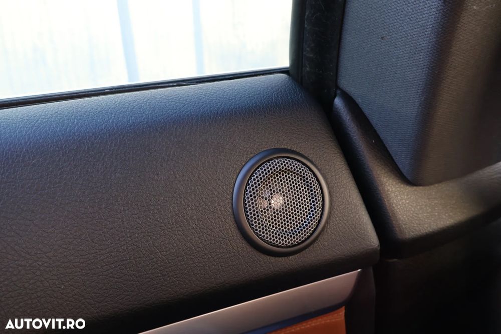 BMW Seria 3 325d Aut. Luxury Line - 38