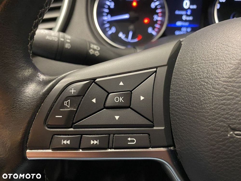 Nissan Qashqai 1.3 DIG-T N-Connecta - 24
