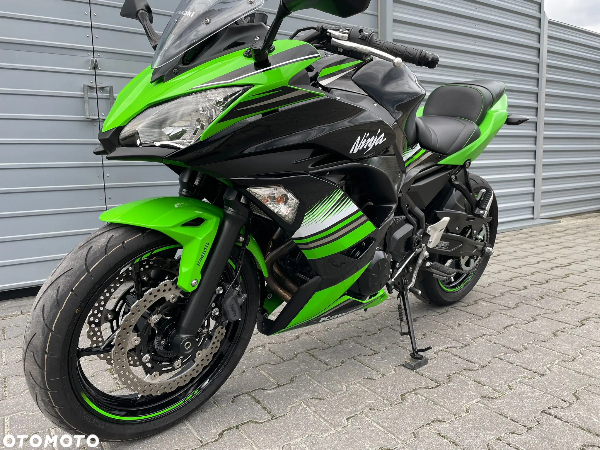 Kawasaki Ninja - 12