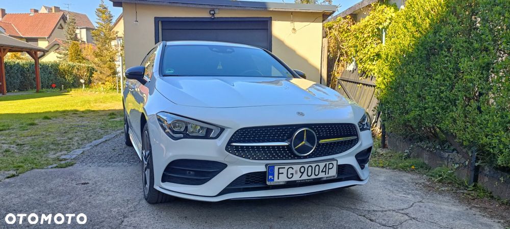 Mercedes-Benz CLA 250 e 8G-DCT AMG Line - 4