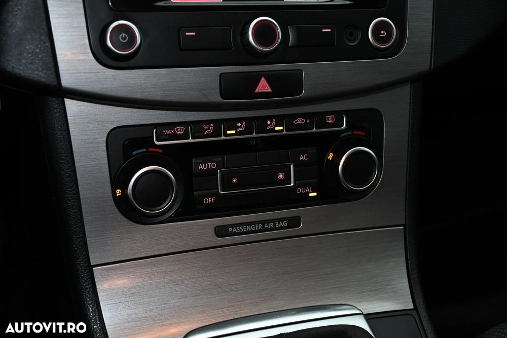 Volkswagen Passat Variant 2.0 Blue TDI SCR Comfortline - 17