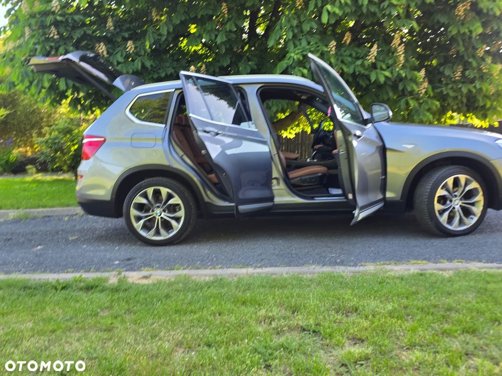 BMW X3 xDrive28i Sport-Aut xLine - 4