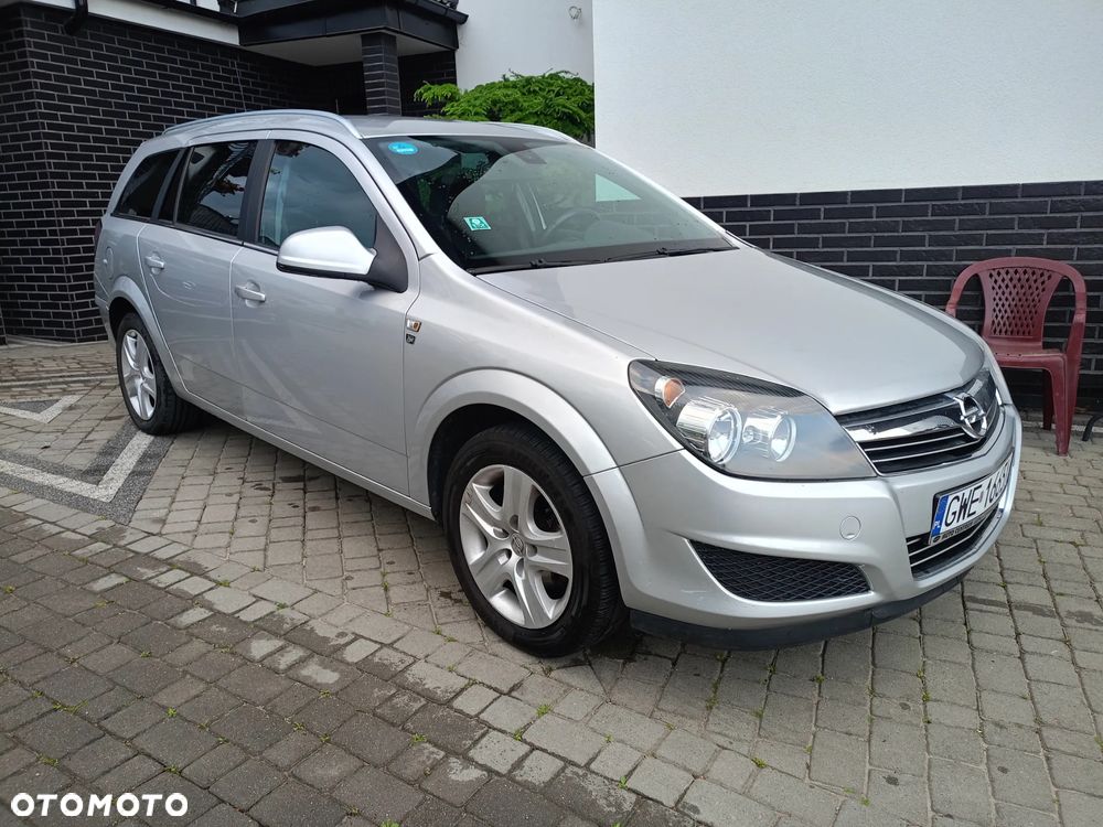 Opel Astra 1.6 150 Jahre - 3