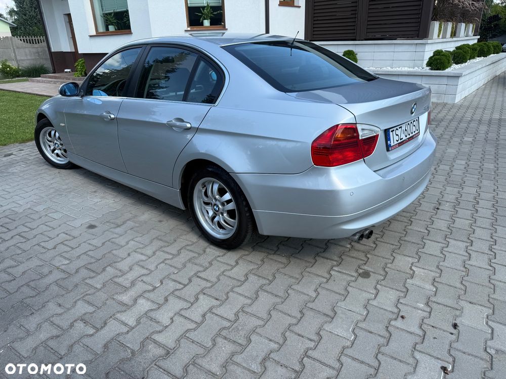 BMW Seria 3 325i - 8