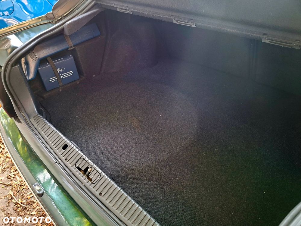 Ford Scorpio - 25
