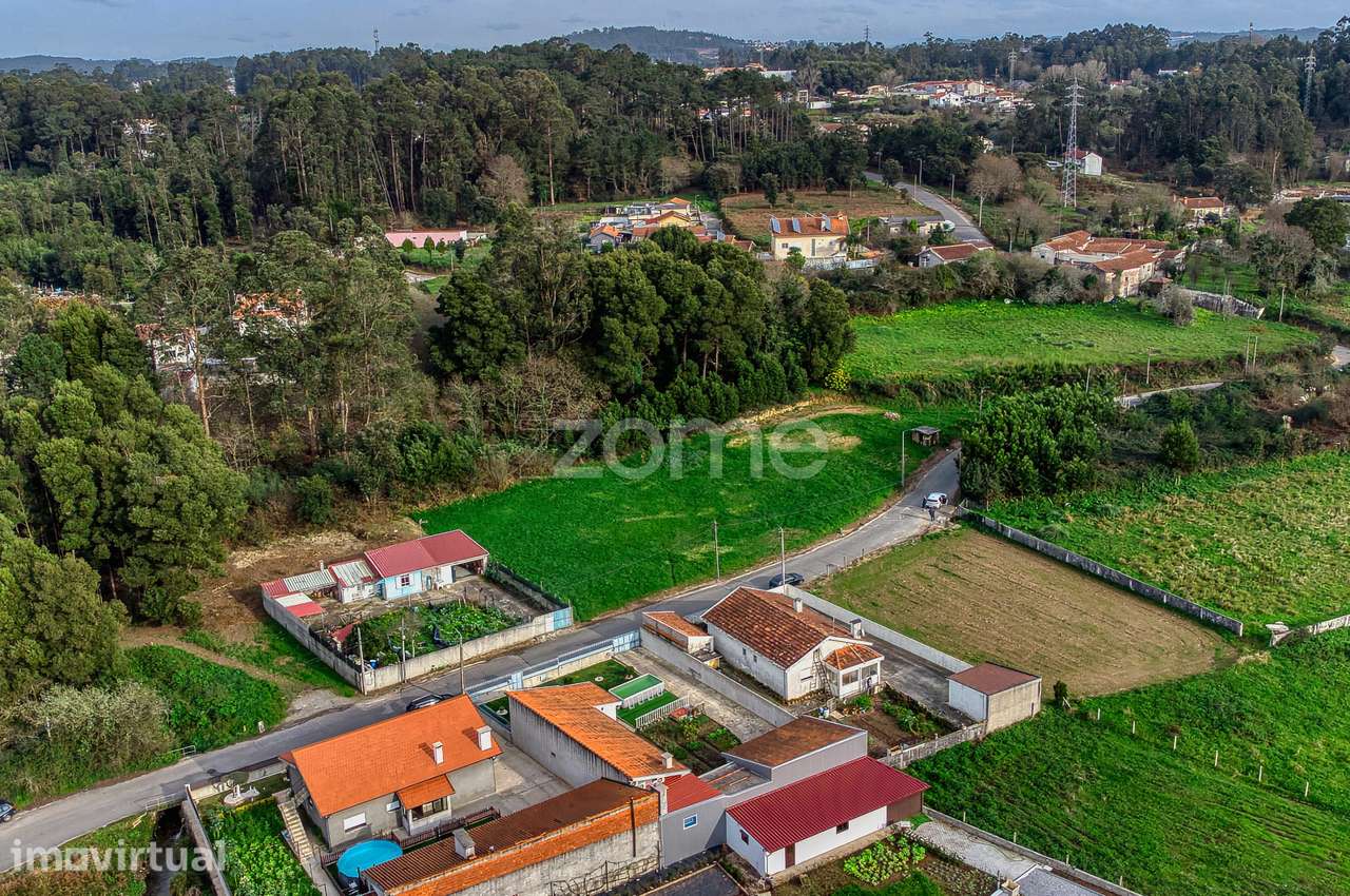 Terreno Localizado em Anta/ Espinho, com uma área total de 1490m². - Grande imagem: 3/11