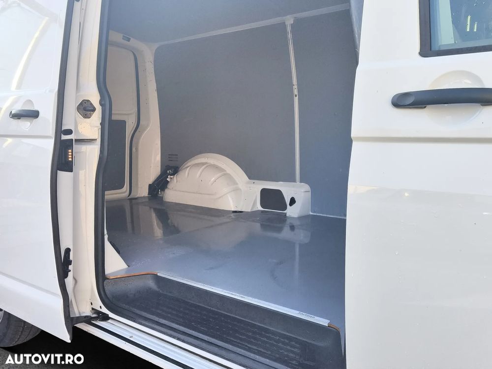 Volkswagen Transporter T6.1 - 22