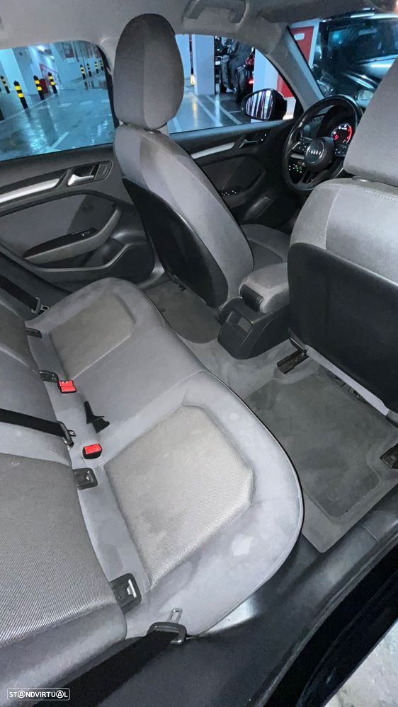 Audi A3 Sportback 2.0 TDI Design - 13