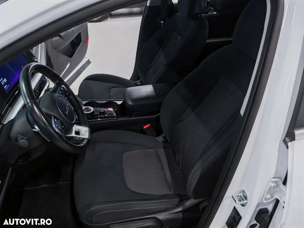 Kia Sportage 1.6 T-GDI HEV 6AT 4x2 Business Line - 8