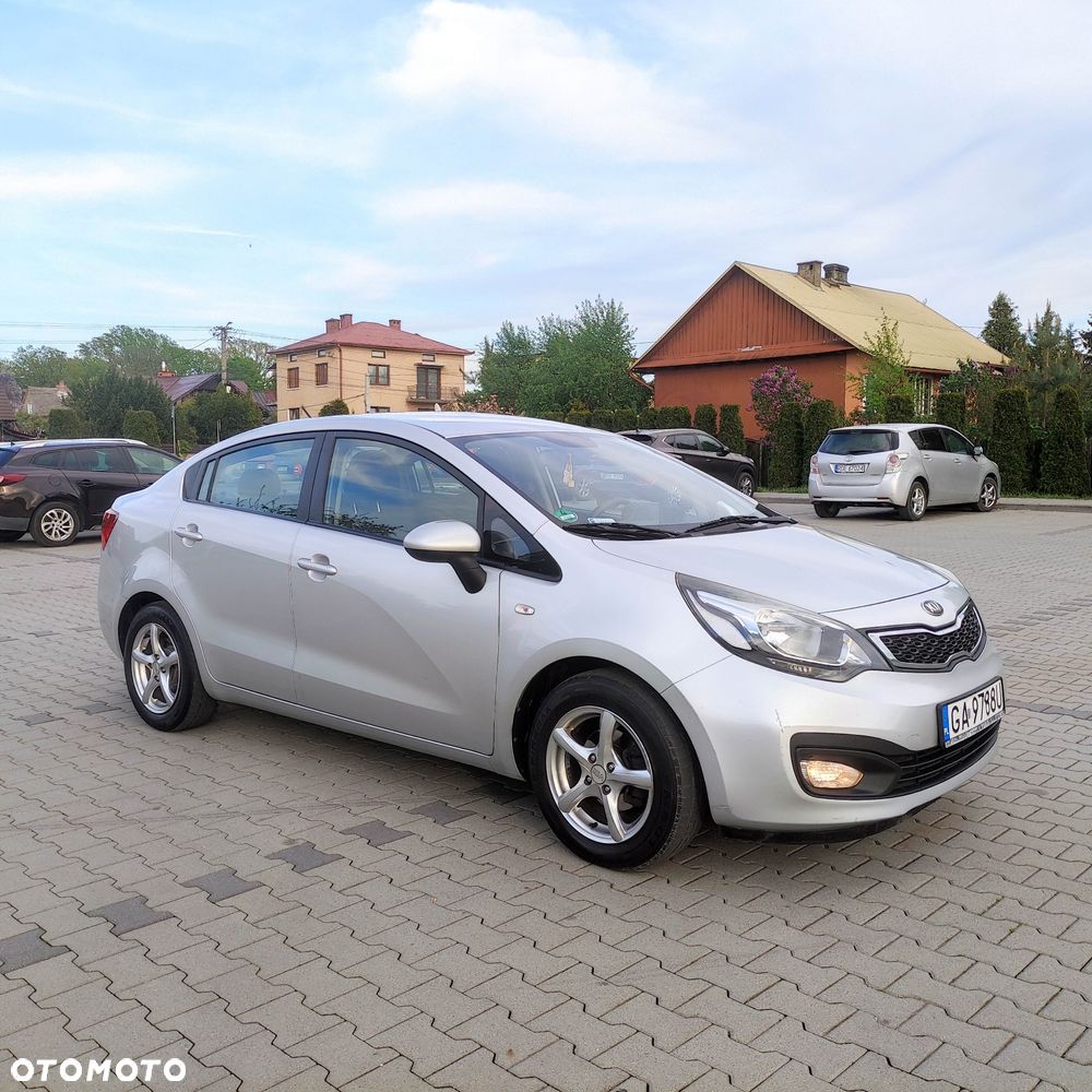 Kia Rio - 2