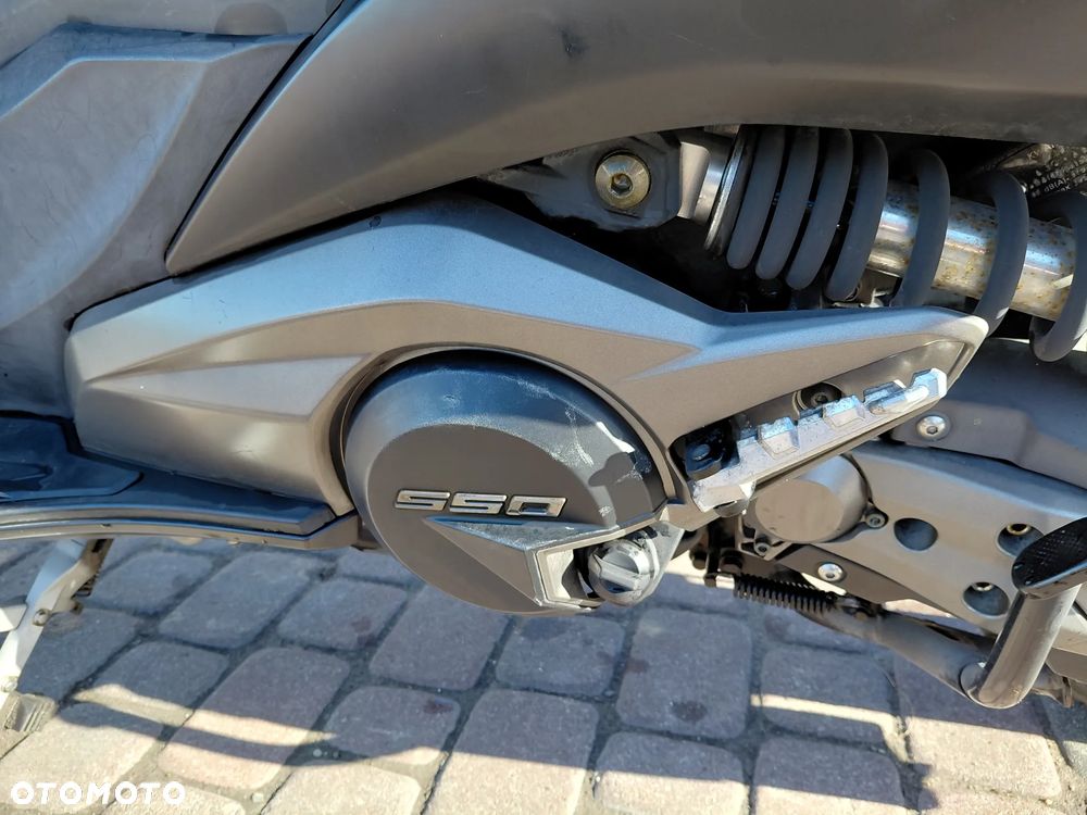 Kymco AK 550 - 19