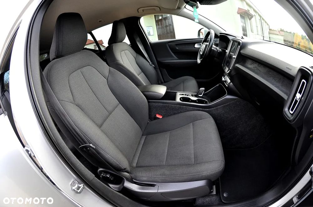 Volvo XC 40 D3 Momentum - 21