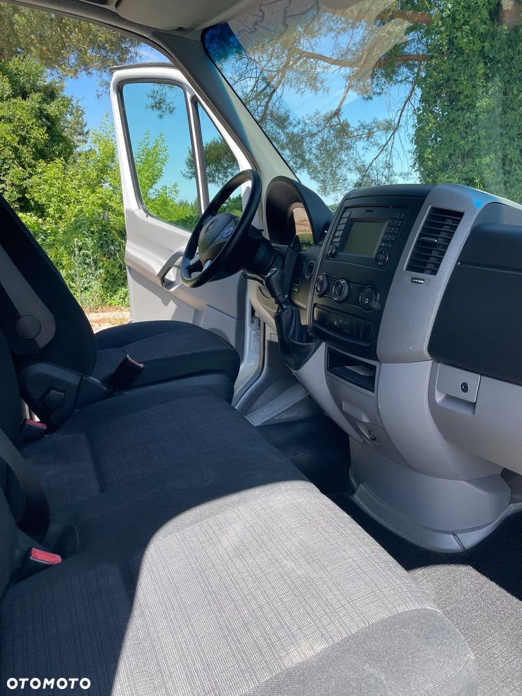 Mercedes-Benz Sprinter - 9