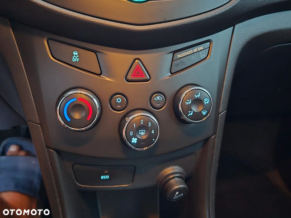 Chevrolet Trax 1.4T AWD LS - 33