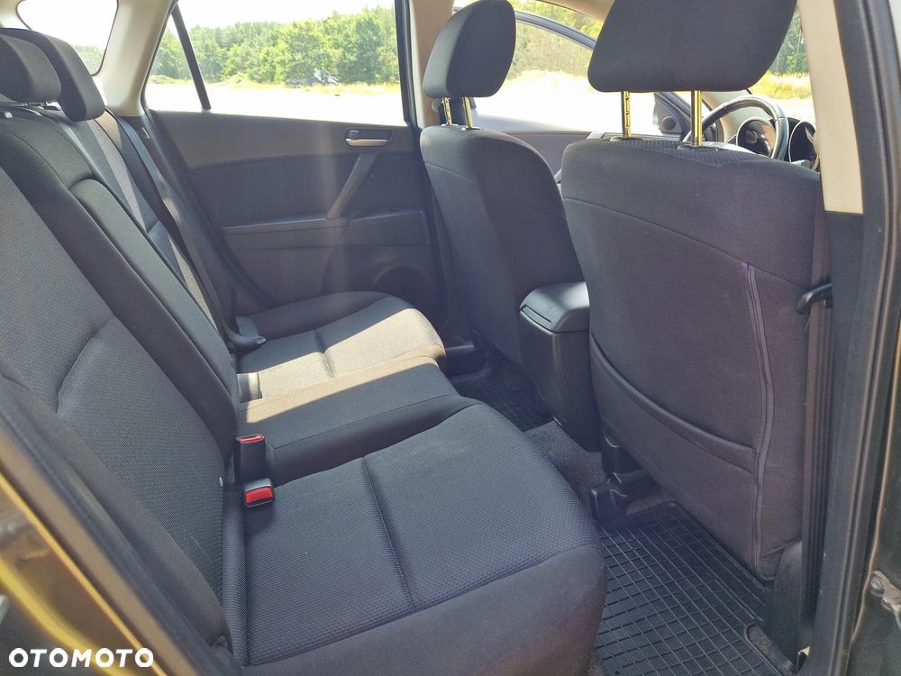 Mazda 3 2.0 Exclusive + - 15