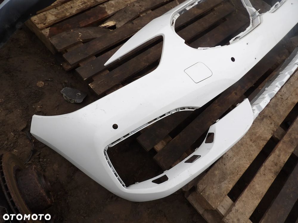 BMW - F40 - ZDERZAK PRZÓD - 3