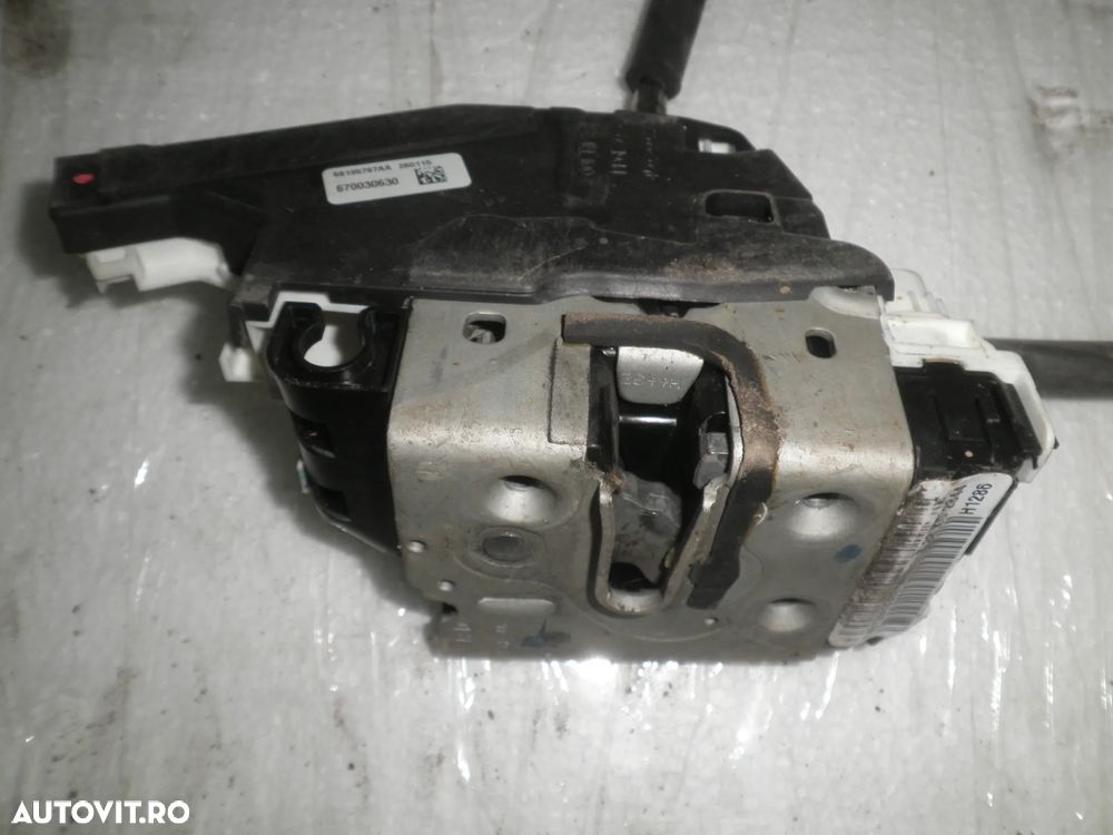 Broasca dreapta fata Maserati Ghibli 2016 670030630 - 2