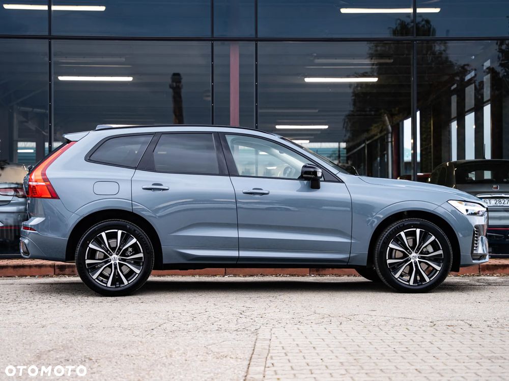 Volvo XC 60 B4 B Plus Dark - 15