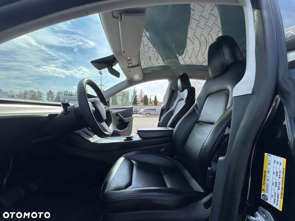 Tesla Model Y RWD - 17