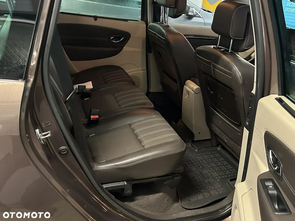 Renault Scenic 1.6 dCi Energy Privilege - 15