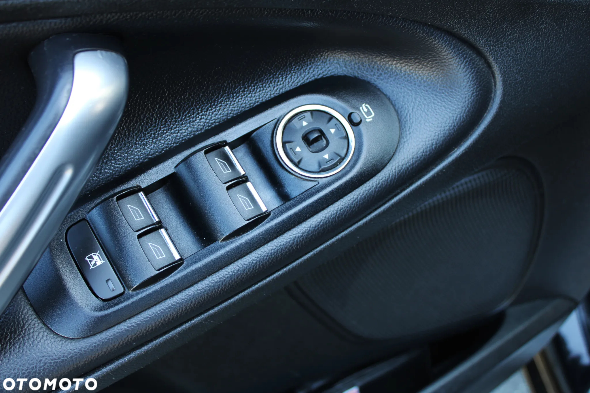 Ford S-Max - 26