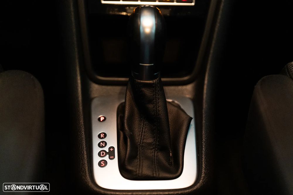 VW Sharan 2.0 TDI Confortline DSG - 21