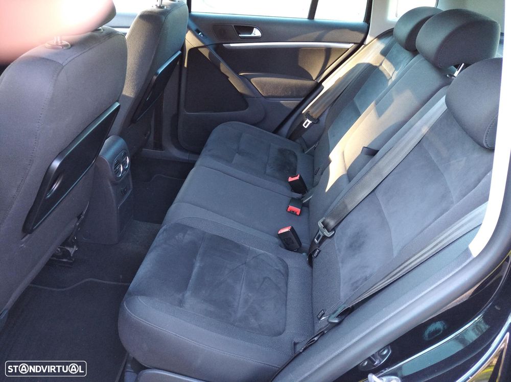 VW Tiguan 2.0 TDi Sport BlueMotion 4Motion - 20
