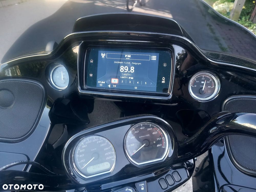 Harley-Davidson Touring Road Glide - 17
