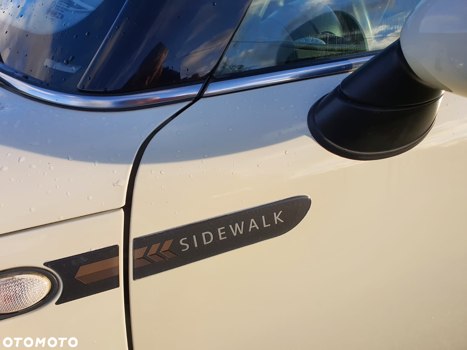 MINI Cooper Cabrio Sidewalk - 6