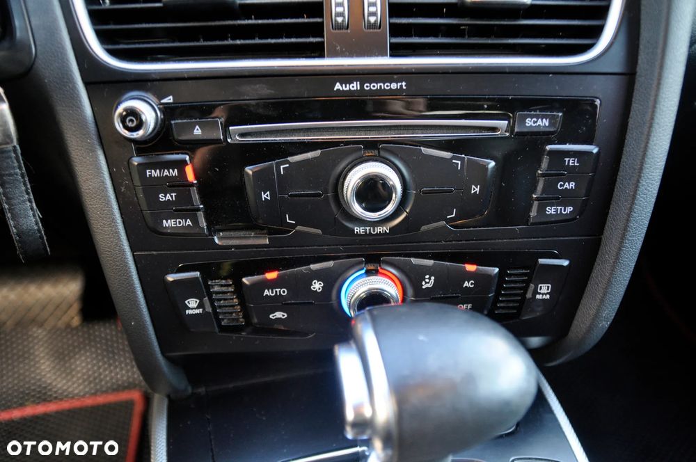 Audi A4 Limousine - 12