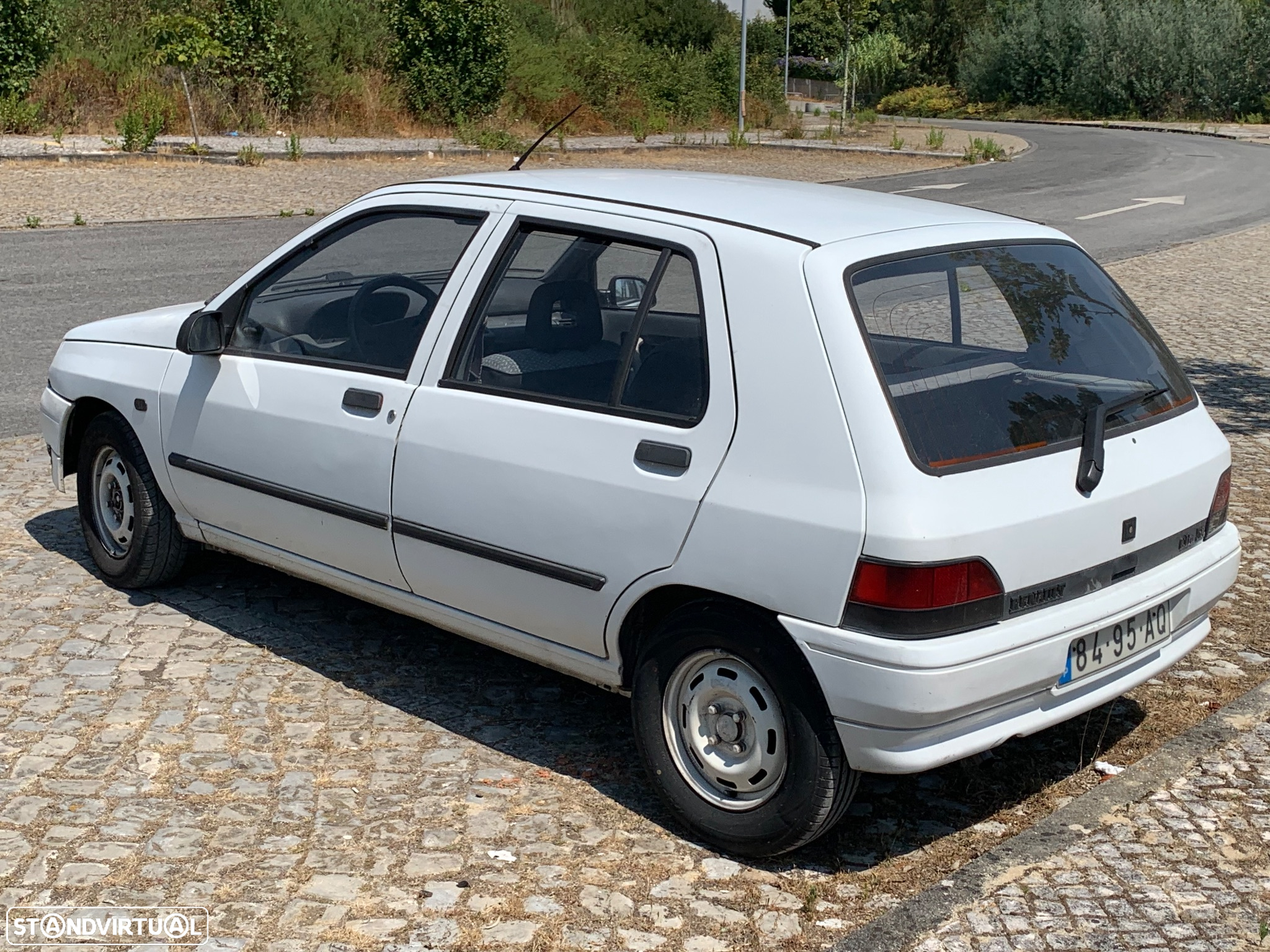 Renault Clio 1.2 RN - 6