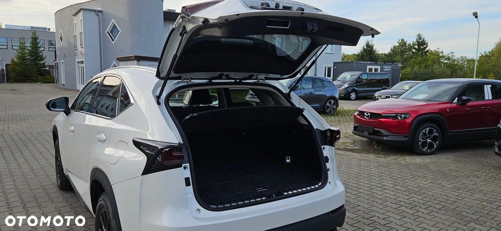 Lexus NX 200t Prestige AWD - 18