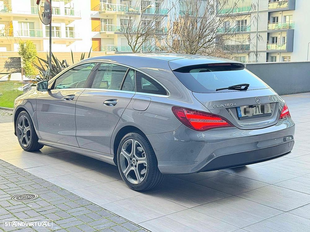 Mercedes-Benz CLA 180 d BlueEFFICIENCY Edition - 22