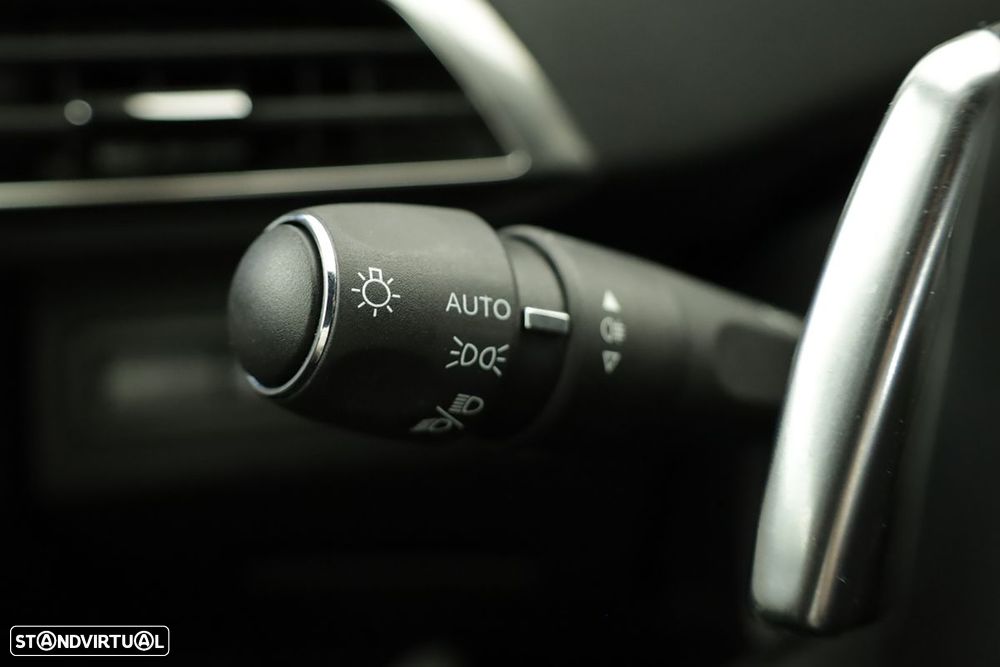 Peugeot 3008 1.2 Hybrid GT e-DCS6 - 17