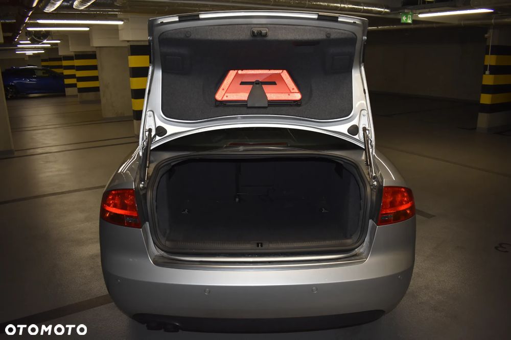 Audi A4 Limousine - 21