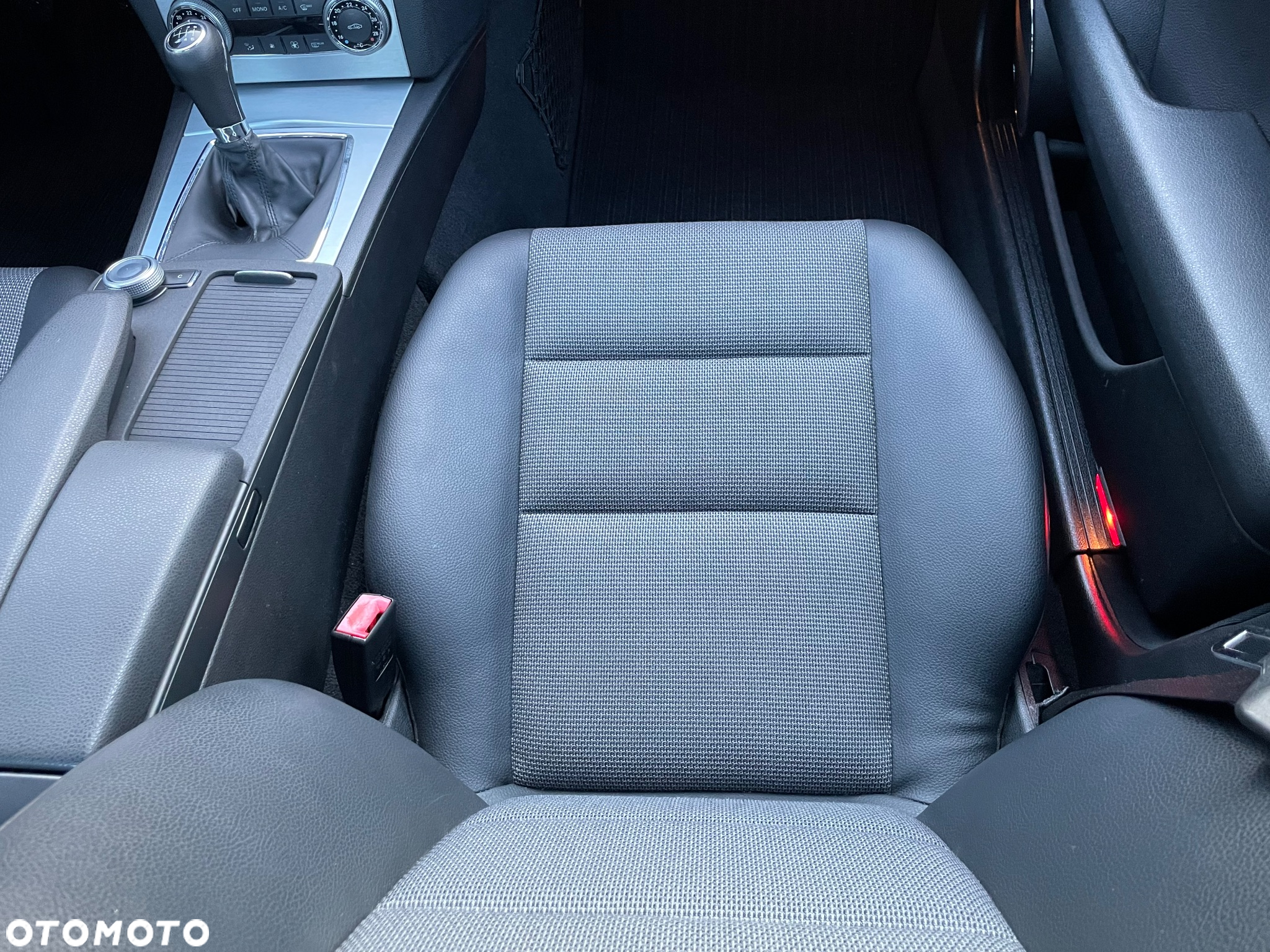 Mercedes-Benz Klasa C 180 Kompressor Avantgarde - 28