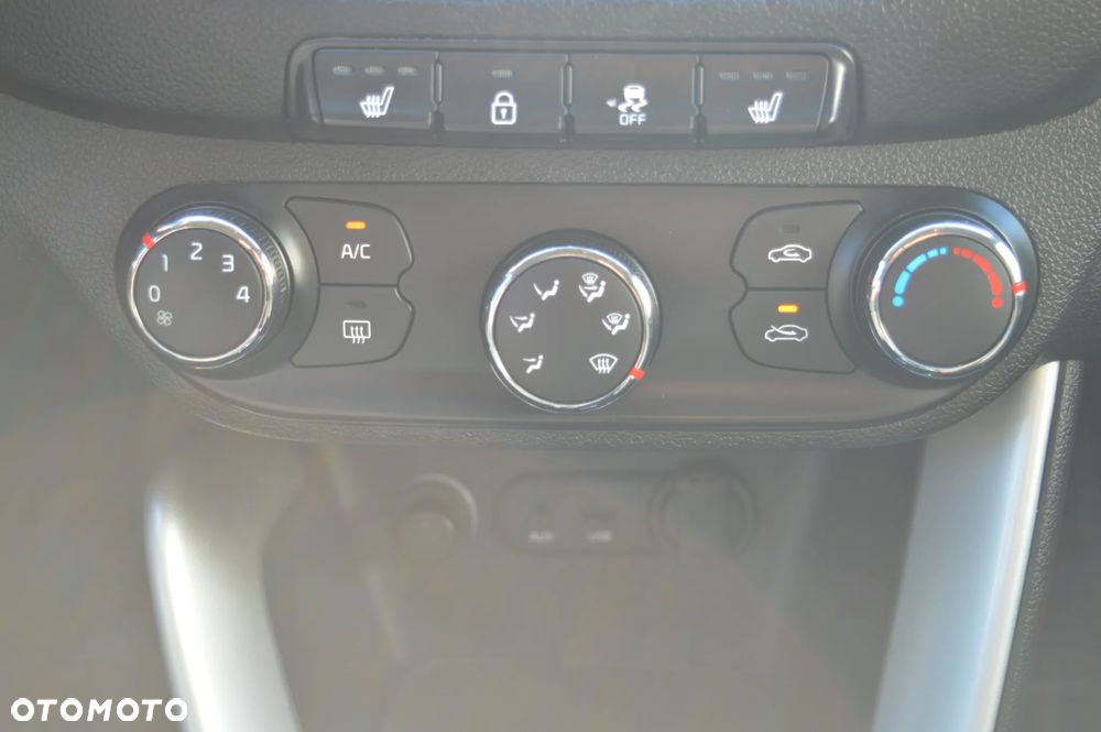 Kia Ceed 1.6 GDI Dream Team Edition - 17