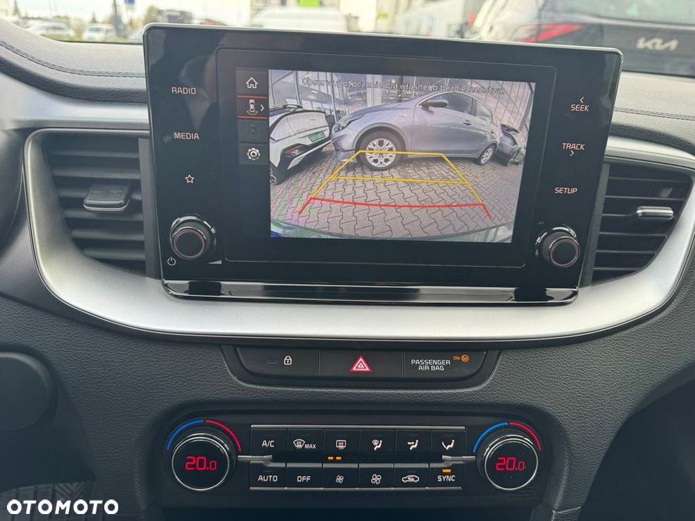 Kia Ceed 1.5 T-GDI M - 10