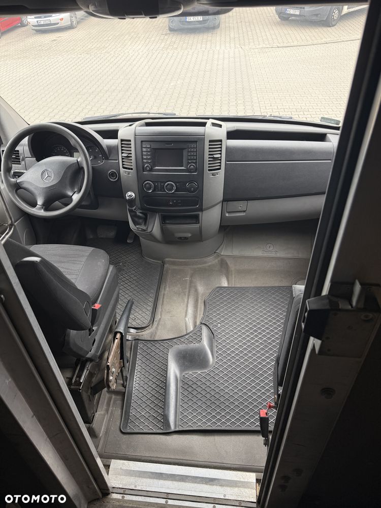 Mercedes-Benz Sprinter - 7