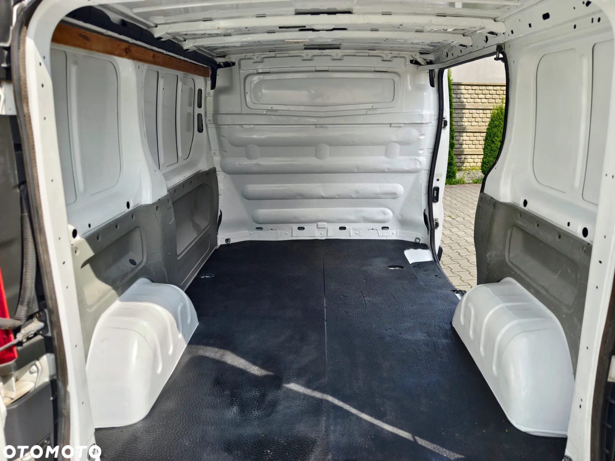 Renault Trafic - 14