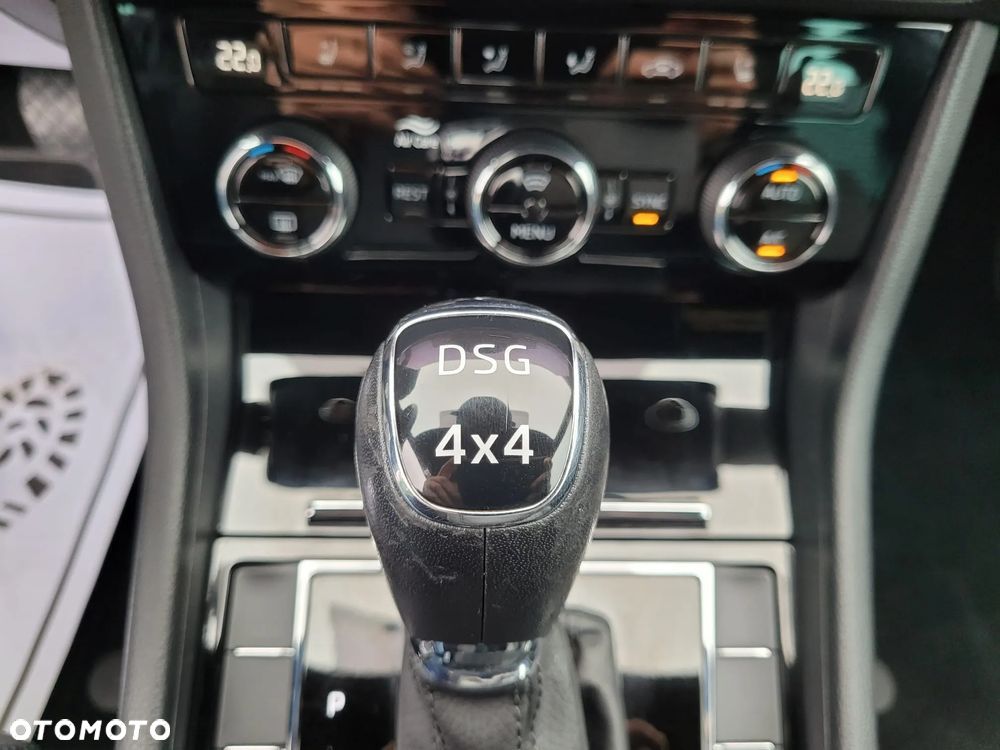 Skoda Superb 2.0 TDI 4x4 L&K DSG - 29