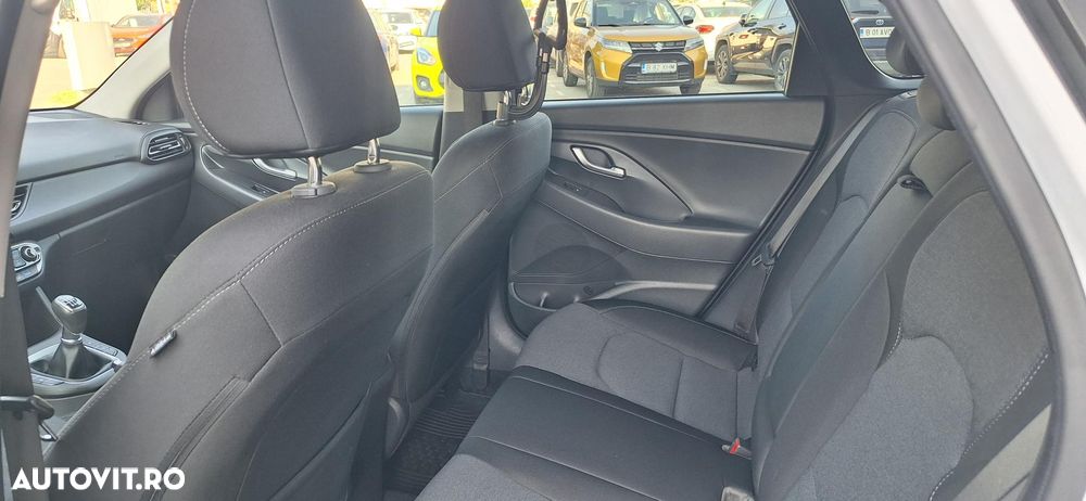 Hyundai i30 1.5 110CP M/T Highway - 15