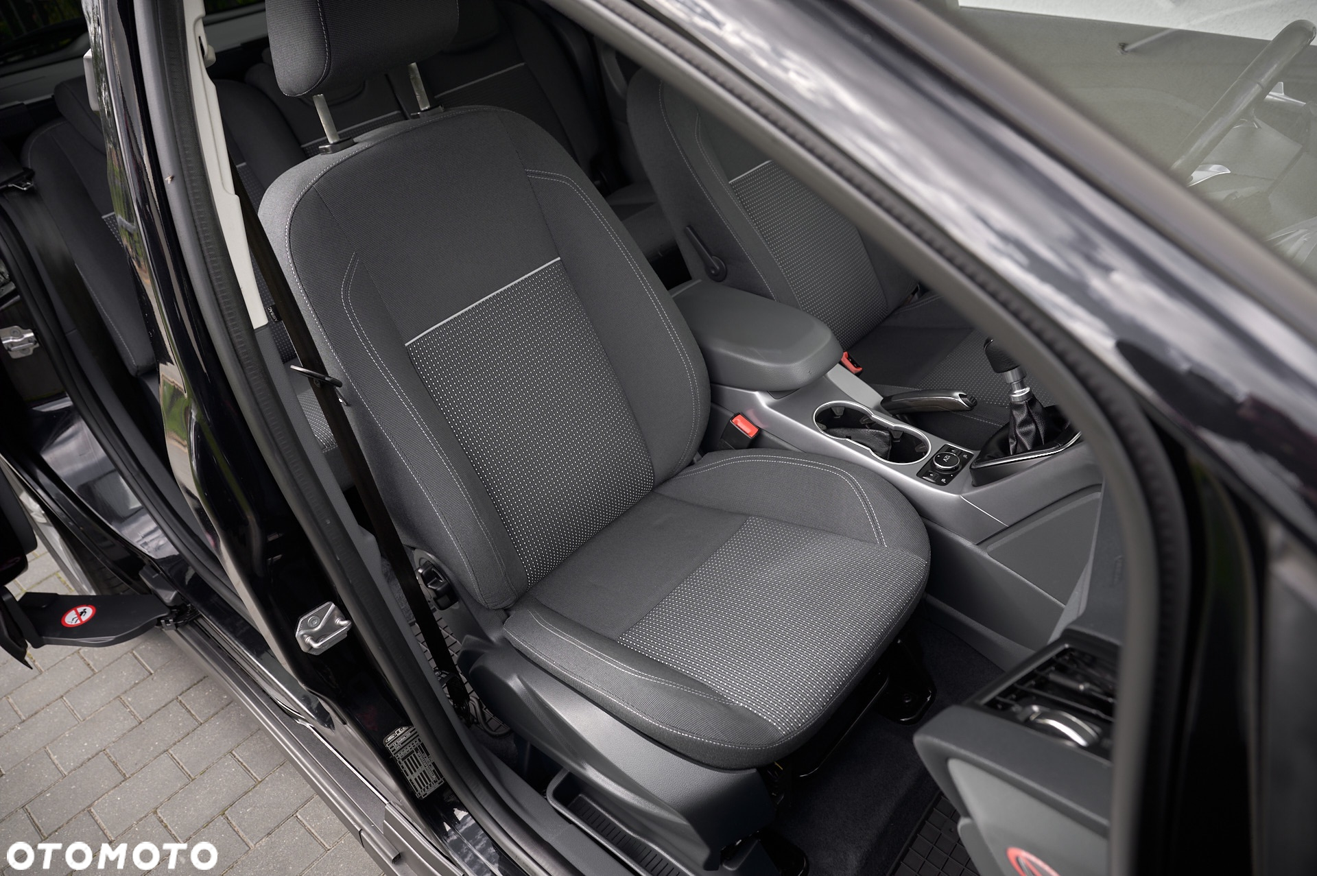 Ford Grand C-MAX - 27