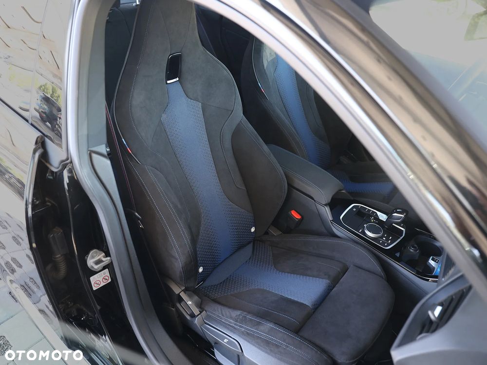 BMW Seria 2 220i M Sport - 4