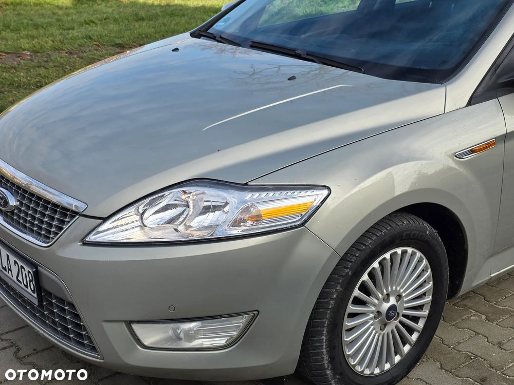 Ford Mondeo 2.3 Ghia - 16