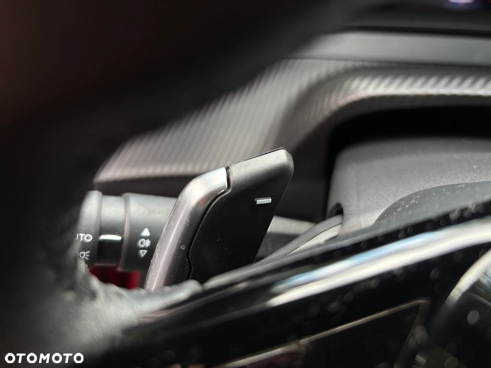 Peugeot 2008 PureTech 130 Allure S&S EAT8 - 11