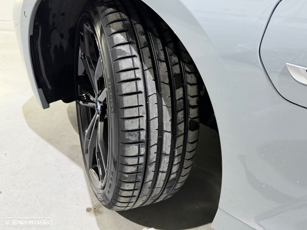 BMW 330 e Pack Desportivo M Pro Auto - 43