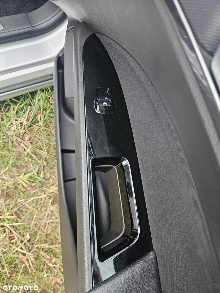 Ford Mondeo 2.0 EcoBlue Titanium - 13