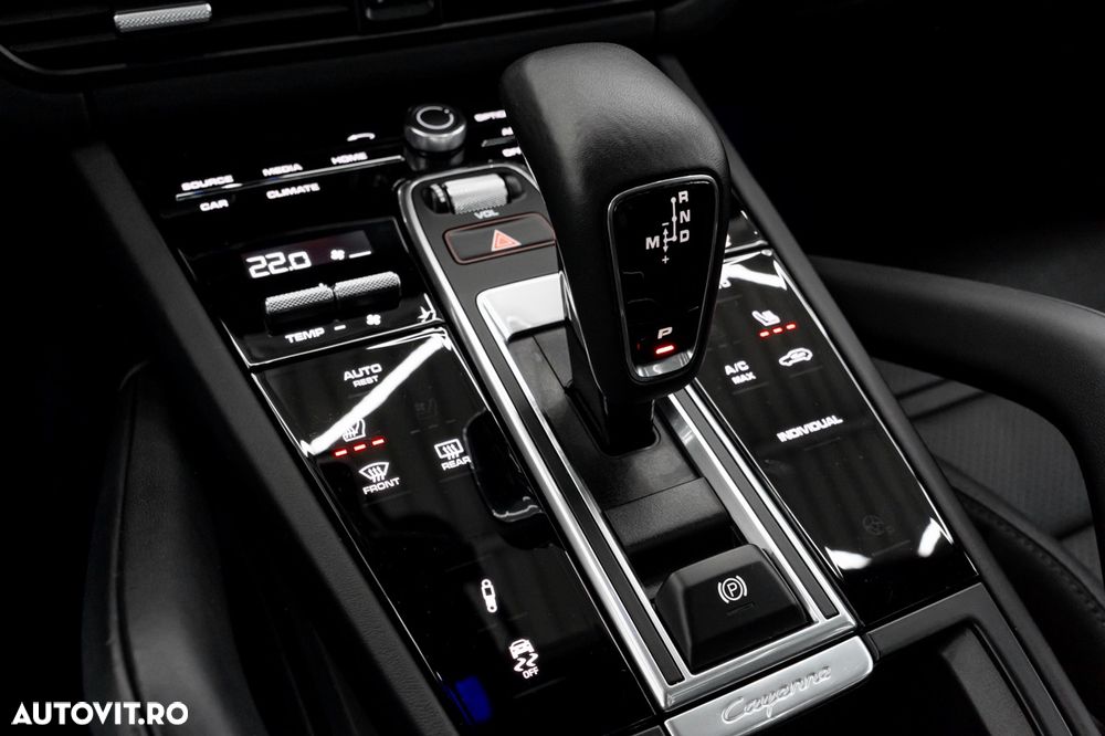 Porsche Cayenne Coupe E-Hybrid Tiptronic S - 35